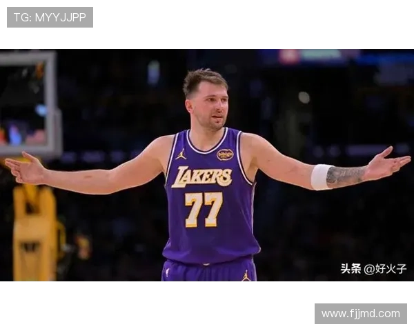 东契奇狂砍51湖人力克公牛